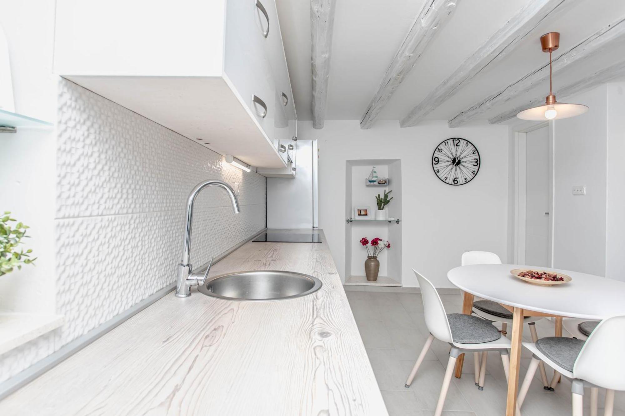 Apartman Dioniz Сплит Екстериор снимка